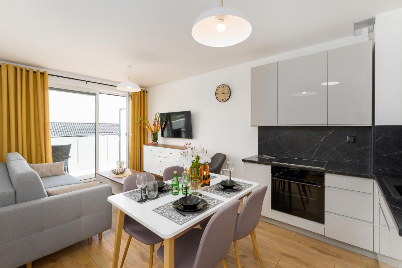 Apartament Sloneczny Przy Morzu Z Klimatyzacja Grzybowo  Exterior photo
